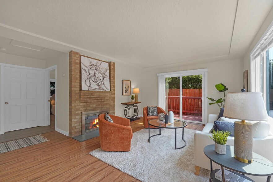 More Photos Of 9212 SE Bush St, Portland Specialty For Sale