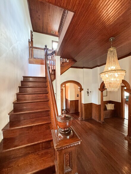 More Photos Of 123 SE Railroad St, Youngsville Lodge Meeting Hall For Sale