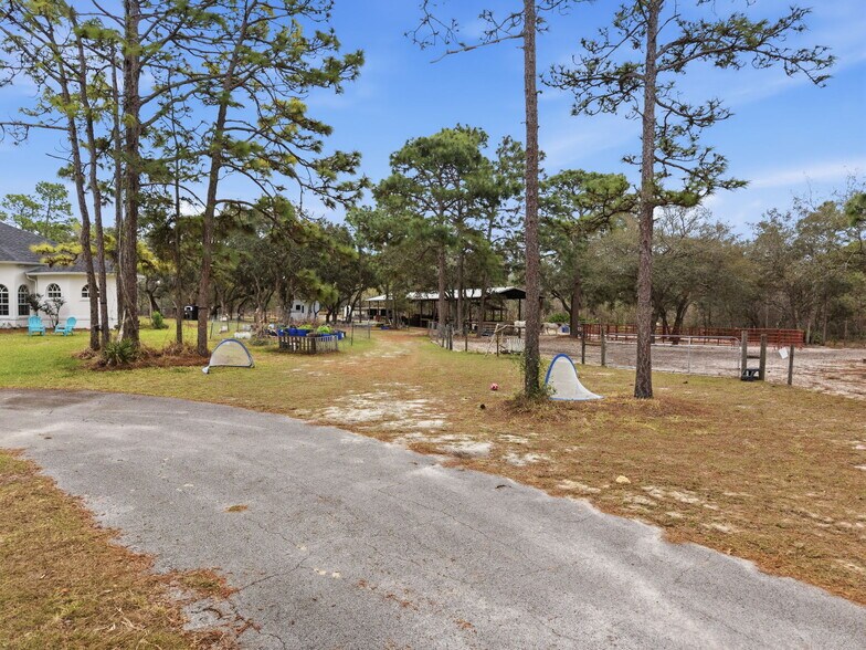 More Photos Of 12124 Squeeze Ave, Brooksville Land For Sale