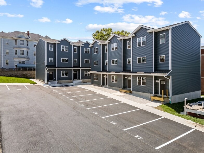 More Photos Of 75-81 Hunter St, Fall River Apartments For Sale