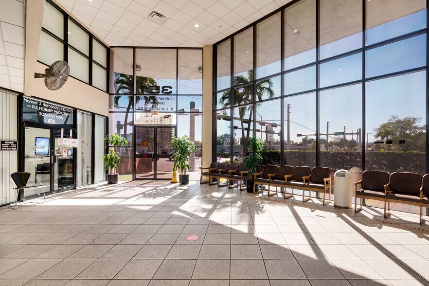 More Photos Of 351 NW Le Jeune Rd, Miami Medical For Lease