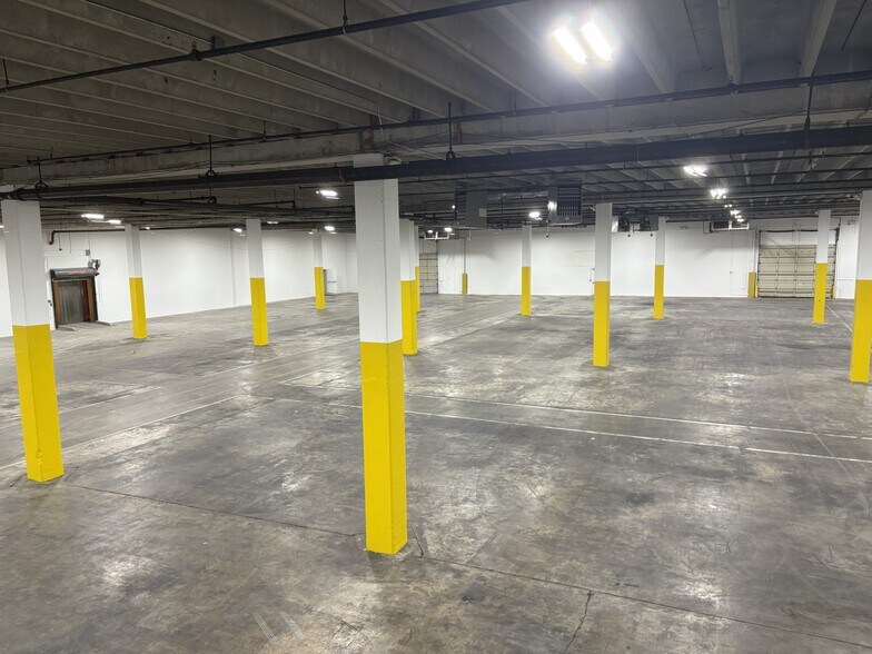 Primary Photo Of 214-224 Industrial Dr, Greenville Refrigeration Cold Storage For Lease