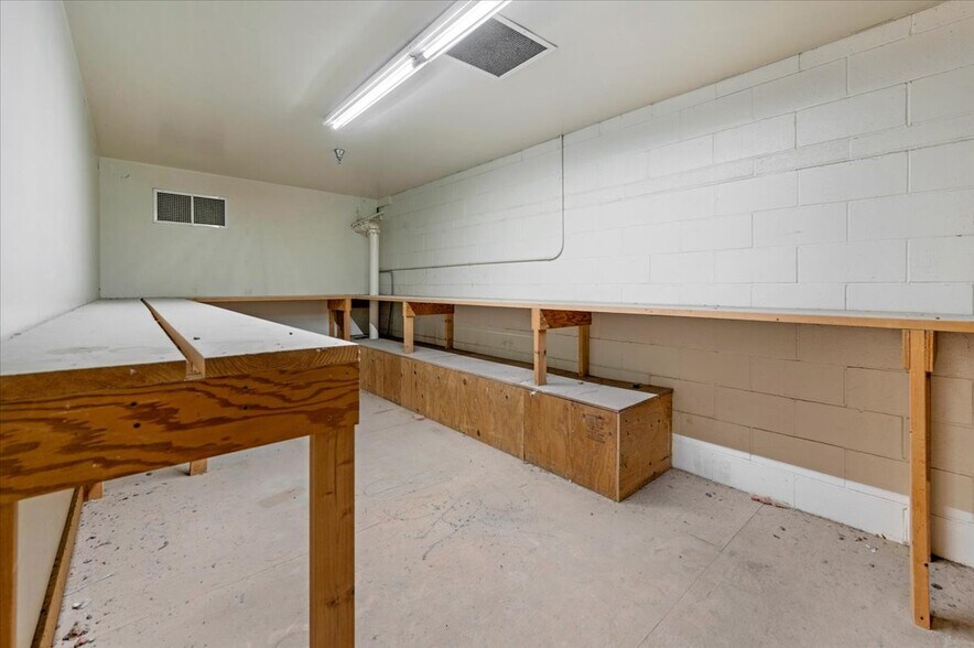 More Photos Of 580 N 11th Ave, Hanford Freestanding For Lease