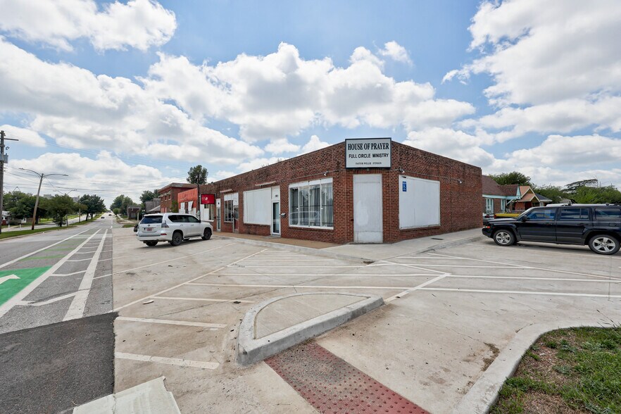 More Photos Of 1917-1923 N Lottie Ave, Oklahoma City Storefront For Sale