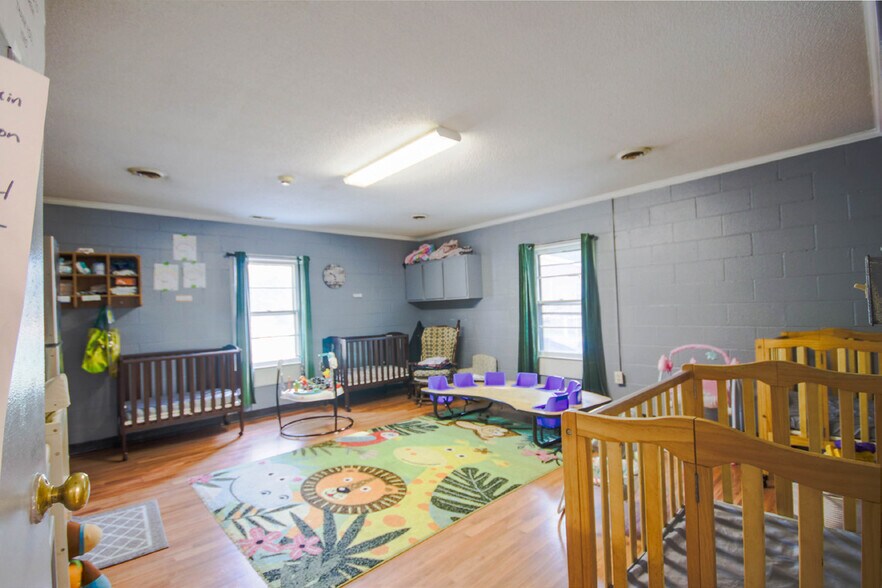 More Photos Of 816 Congress St N, York Daycare Center For Sale