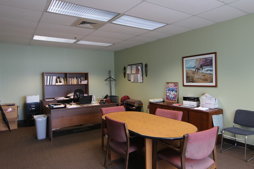 More Photos Of 1933 Montana Ave NE, Washington Warehouse For Lease