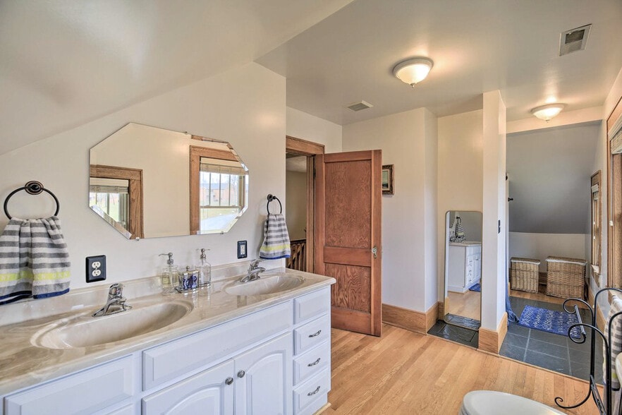 More Photos Of 132 Christiansburg Pike NE, Floyd Flex For Sale