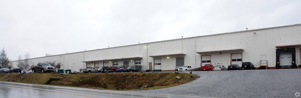More Photos Of 235-269 Cane Creek Rd, Fletcher Warehouse For Lease