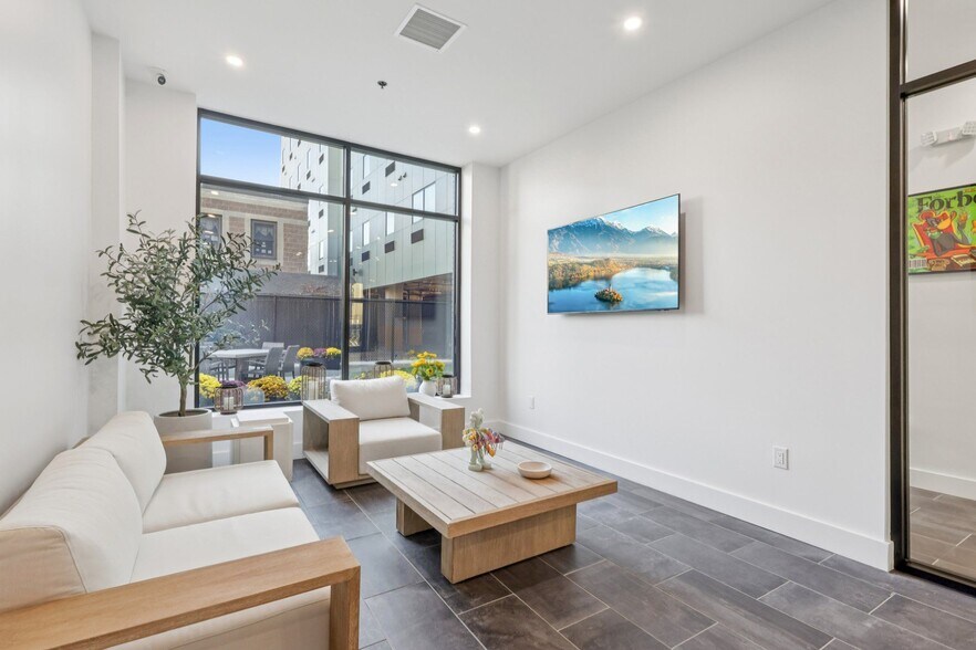 More Photos Of 34-40 Hudson St, Newark Apartments For Lease