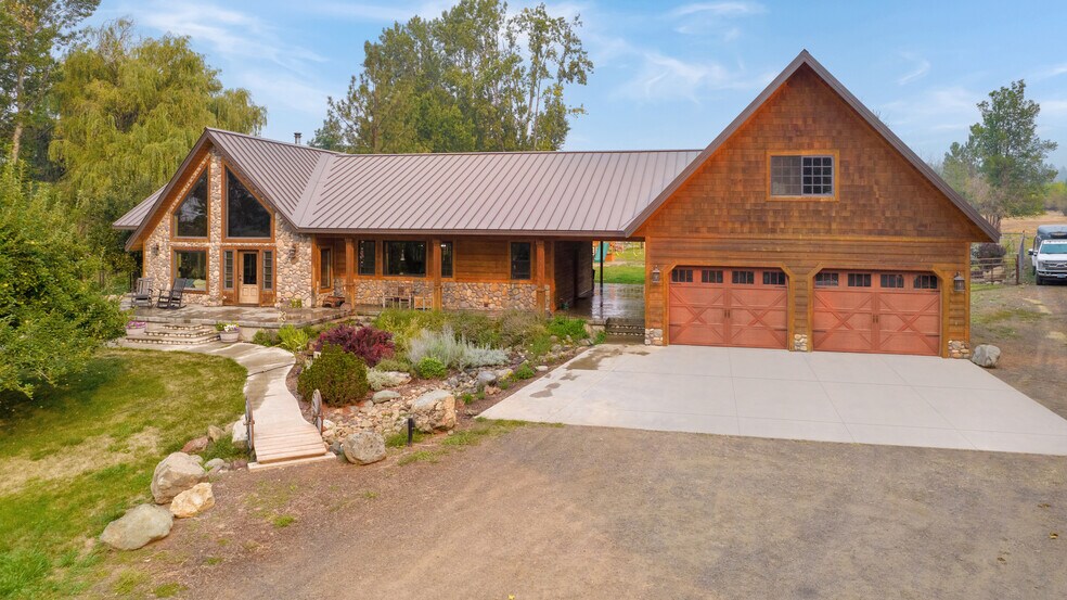 More Photos Of 37495 Boulder Flat Ln, Halfway Land For Sale