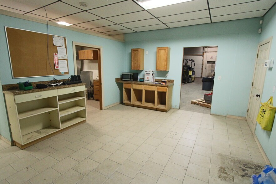 More Photos Of 405 W Idaho St, Kalispell Flex For Sale
