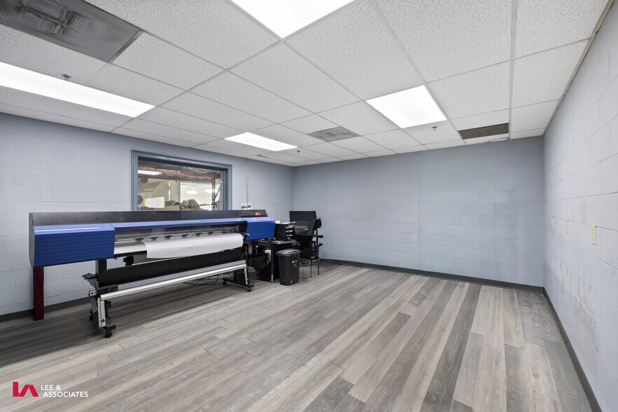 More Photos Of 4151 Industrial Park Dr, Norcross Warehouse For Lease