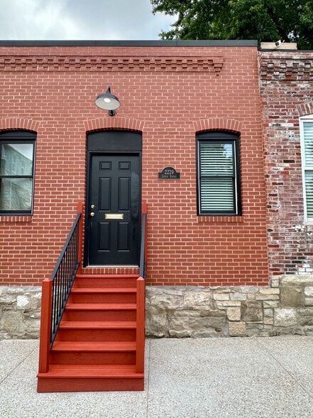 More Photos Of 2229-2237 Lynch St, Saint Louis Apartments For Lease