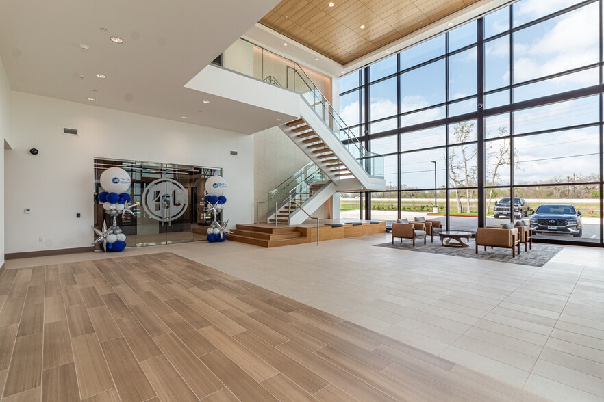 More Photos Of 4270 SH-6, College Station Office For Lease