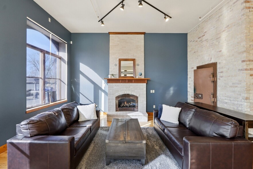 More Photos Of 101 Church St, Lake Mills Loft Creative Space For Sale