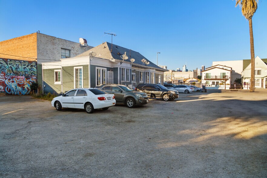 More Photos Of , Los Angeles Unknown For Sale