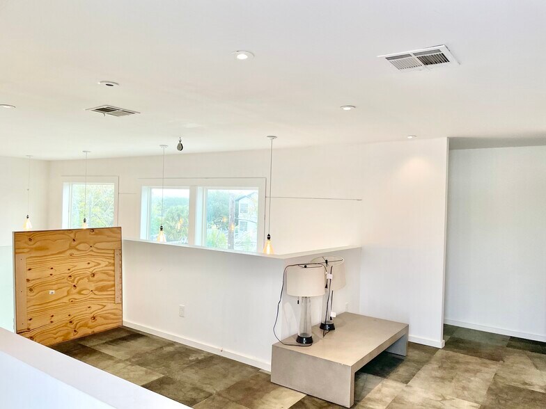 More Photos Of 3335 W Lamar St, Houston Office Residential For Lease