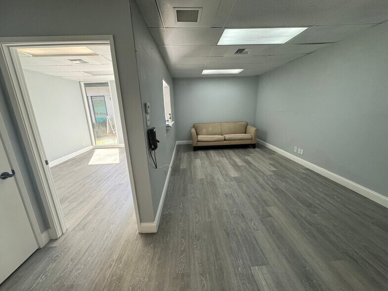 More Photos Of 647 E E St, Ontario Medical For Lease