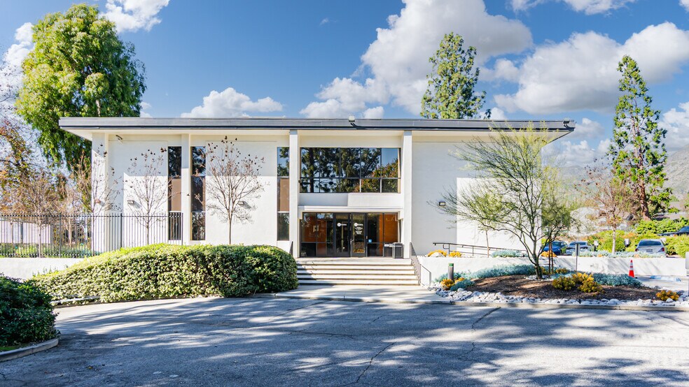 More Photos Of 670 N Rosemead Blvd, Pasadena Loft Creative Space For Sale