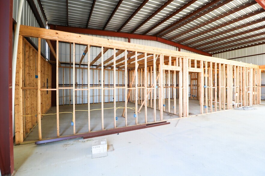 More Photos Of 311 Chicote Rd, Laredo Industrial For Sale