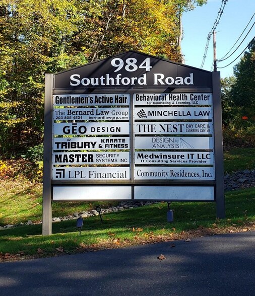 More Photos Of 984 Southford Rd, Middlebury Office For Lease