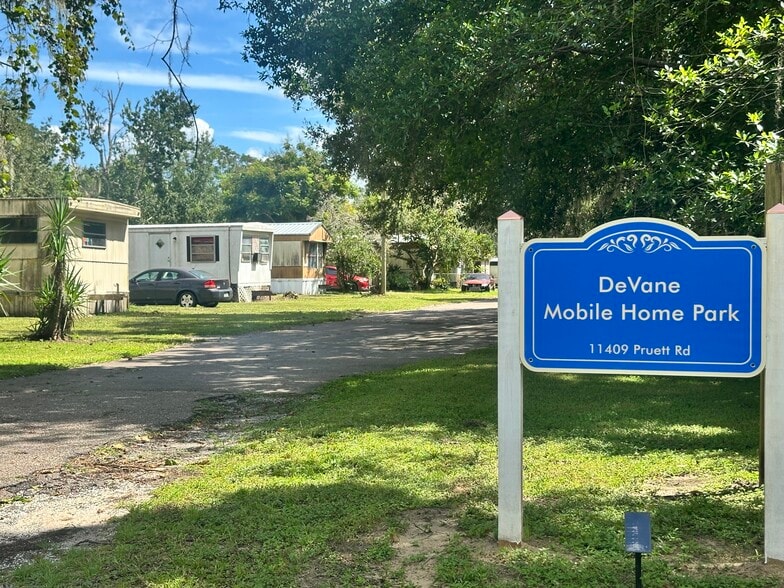 Primary Photo Of 11409 Pruett Rd, Seffner Manufactured Housing Mobile Home Park For Sale