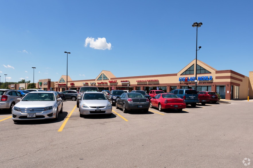 More Photos Of 16755-16787 Clover Rd, Noblesville Storefront For Lease