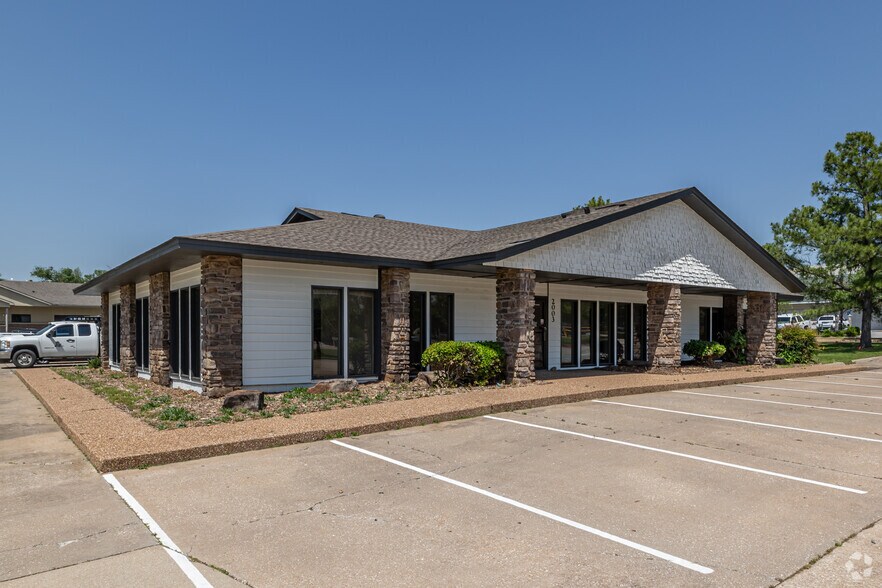 More Photos Of , Bentonville Office For Sale