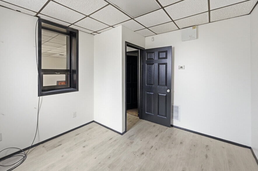 More Photos Of 173 Amboy Rd, Morganville Land For Lease