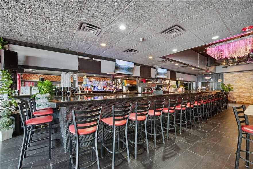 More Photos Of 437 Main St, West Orange Restaurant For Sale
