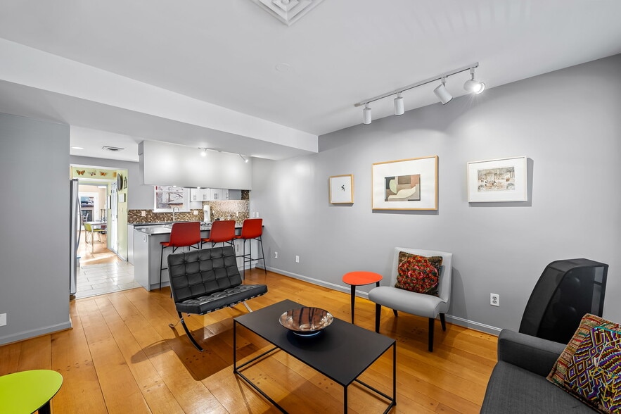 More Photos Of 1637 E Baltimore St, Baltimore Office Residential For Sale