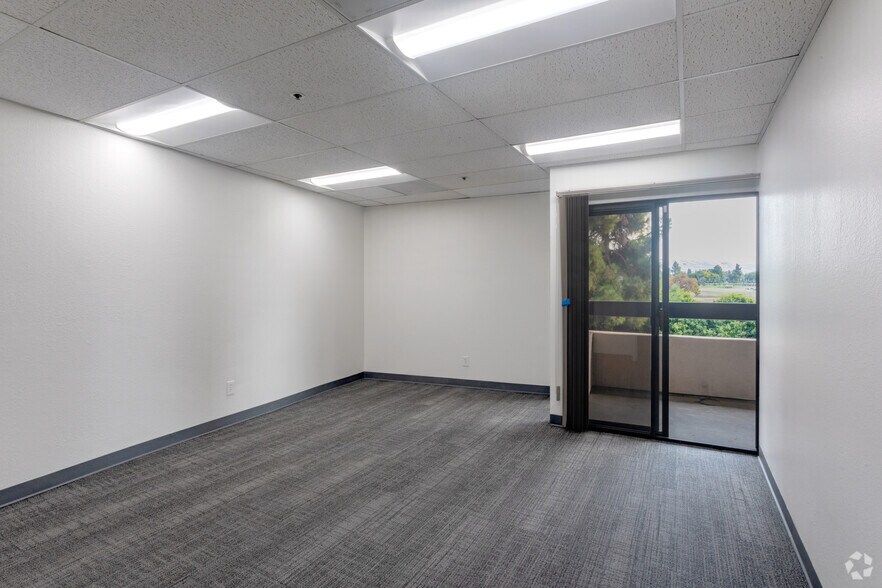 More Photos Of 1580 Oakland Rd, San Jose Unknown For Lease