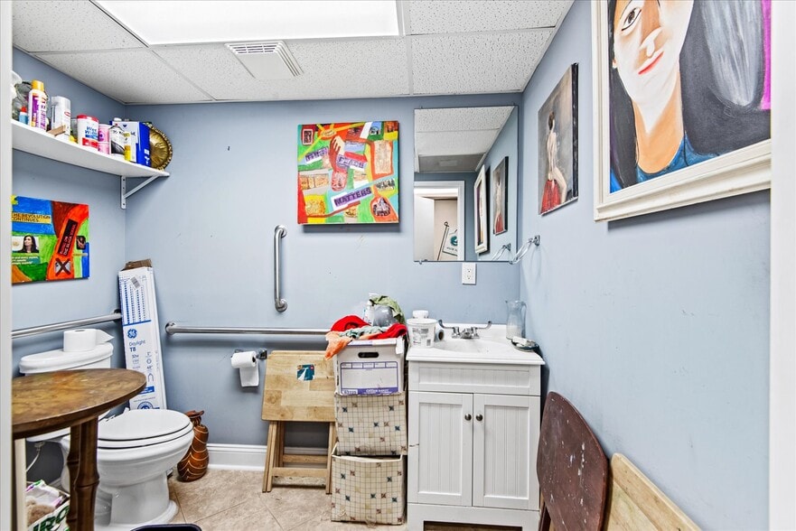 More Photos Of 100 Taylor St, Colonial Beach Storefront Retail Office For Sale