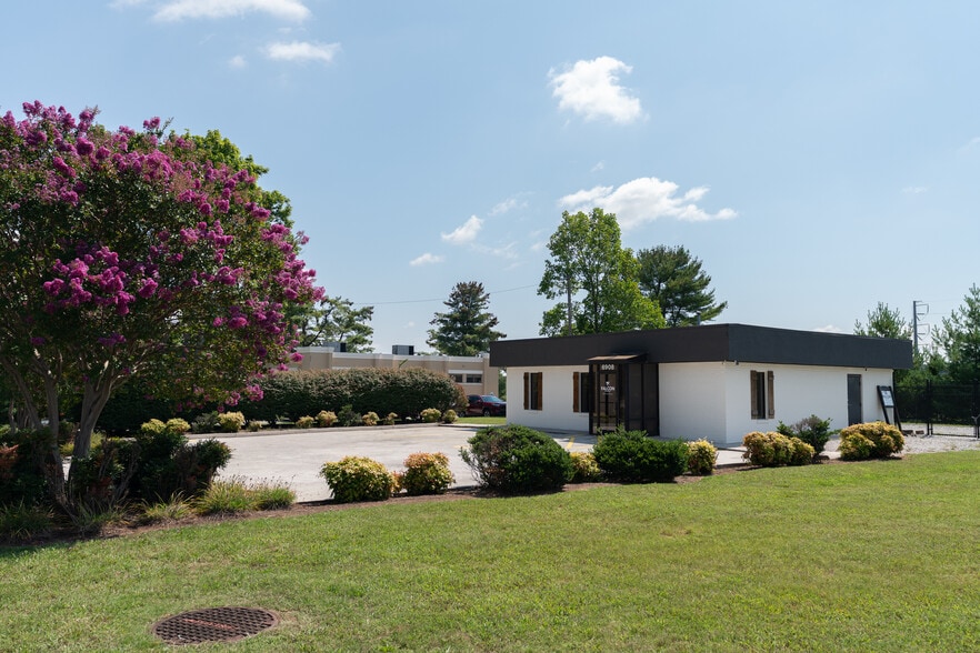 More Photos Of 6908 Office Park Cir, Knoxville Medical For Sale
