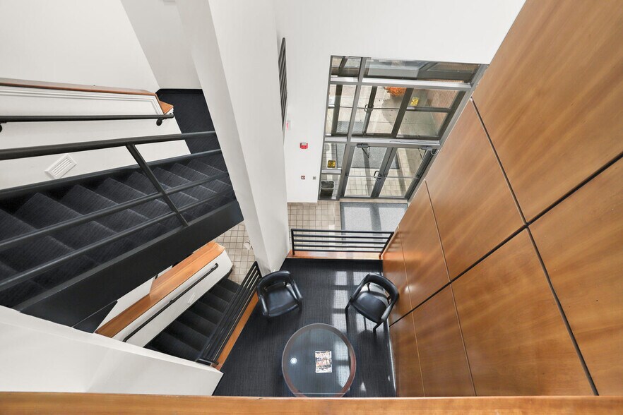 More Photos Of 1077 Bridgeport Ave, Shelton Unknown For Lease