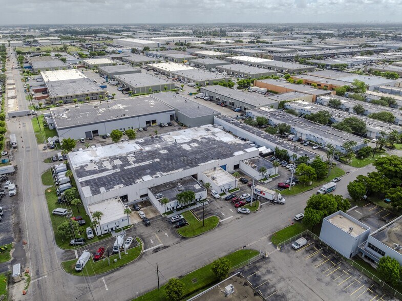 More Photos Of 8351-8391 NW 64th St, Miami Warehouse For Lease
