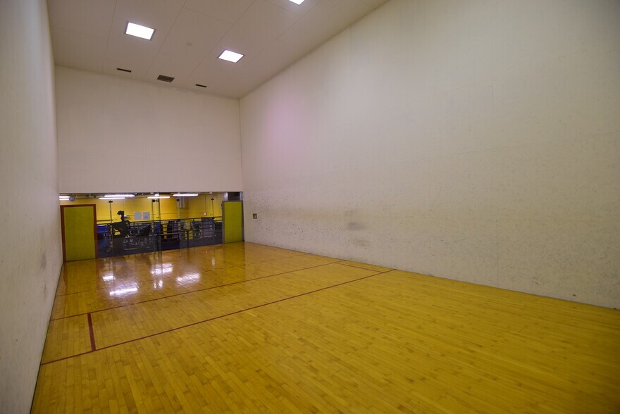 More Photos Of 1510-1520 Martin St, State College Sports And Entertainment For Lease