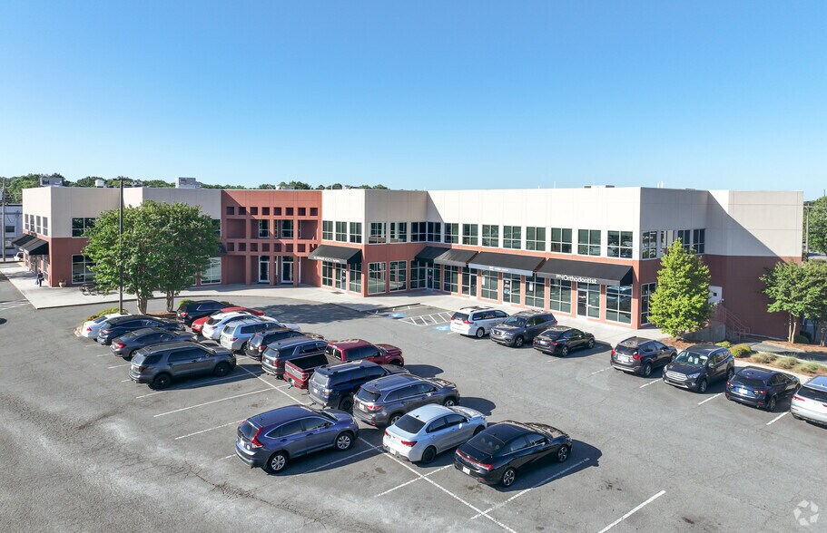 More Photos Of 845 Church St N, Concord Office For Lease