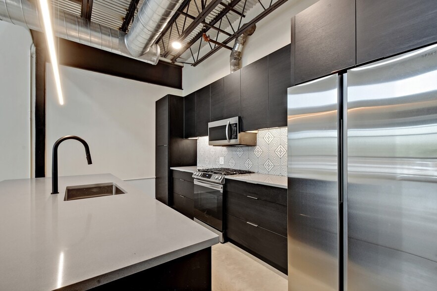 More Photos Of 215 Coca Cola Pl, San Antonio Apartments For Lease