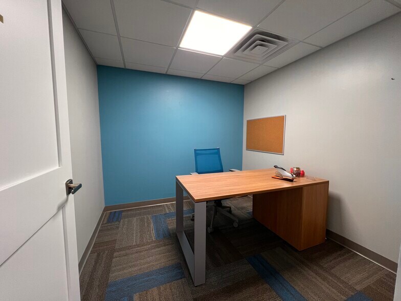More Photos Of 16 Long Sands Rd, York Medical For Lease