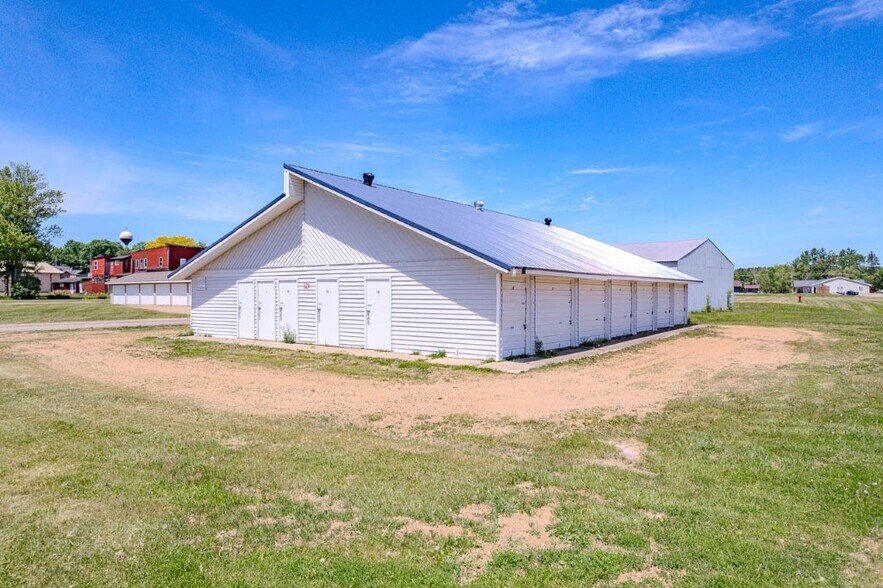 More Photos Of 350 Mill St, Birnamwood Specialty For Sale