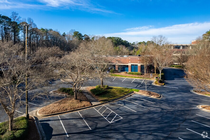 More Photos Of 1000 Mansell Exchange W, Alpharetta Unknown For Lease