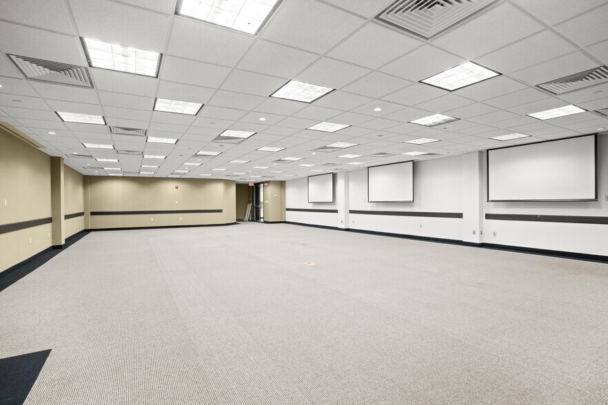 More Photos Of 46611 Corporate Dr, Lexington Park Office For Lease