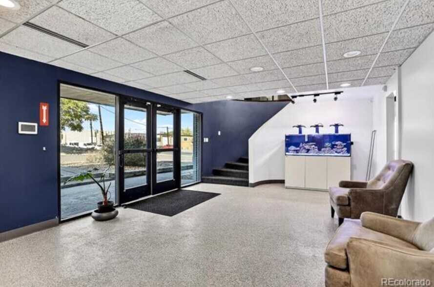 More Photos Of 2700 S Shoshone St, Englewood Light Distribution For Sale