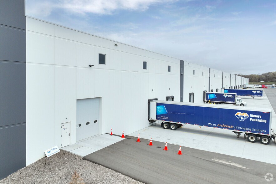 More Photos Of 12195 N Brockton Ln, Maple Grove Industrial For Sale