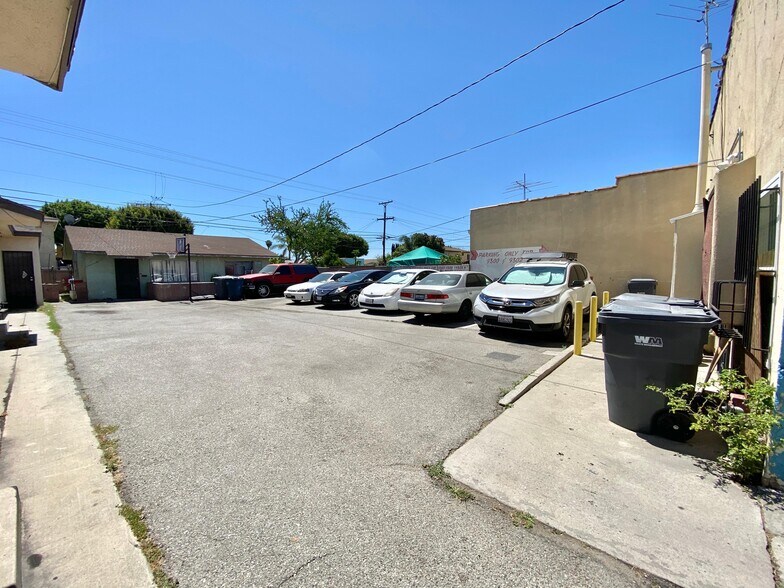 More Photos Of 9300-9302 California Ave, South Gate Storefront Retail Office For Lease