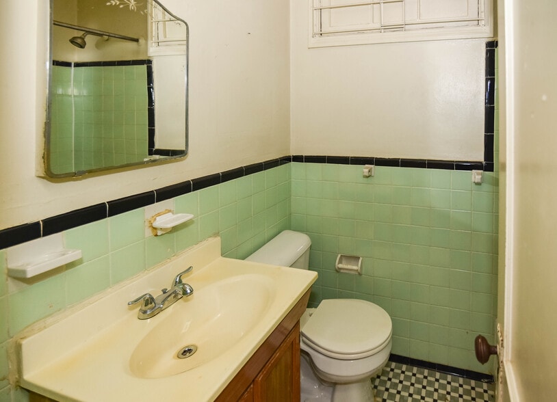 More Photos Of 2823 4th St NE, Washington Multifamily For Sale