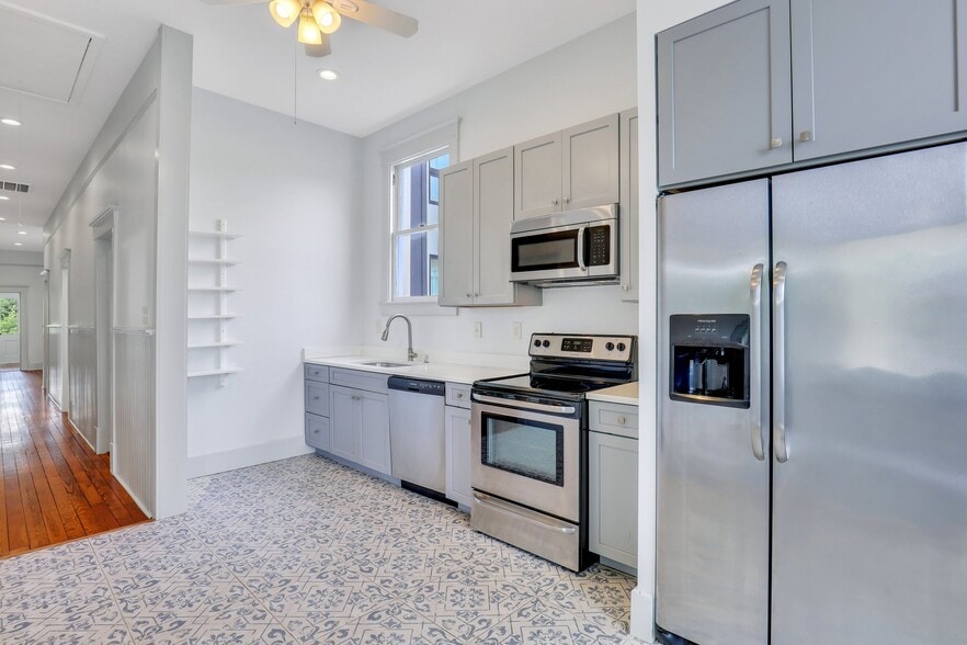 More Photos Of 420 E Bolton St, Savannah Apartments For Sale