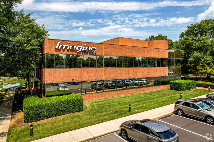 More Photos Of 8757 Red Oak Blvd, Charlotte Office For Lease