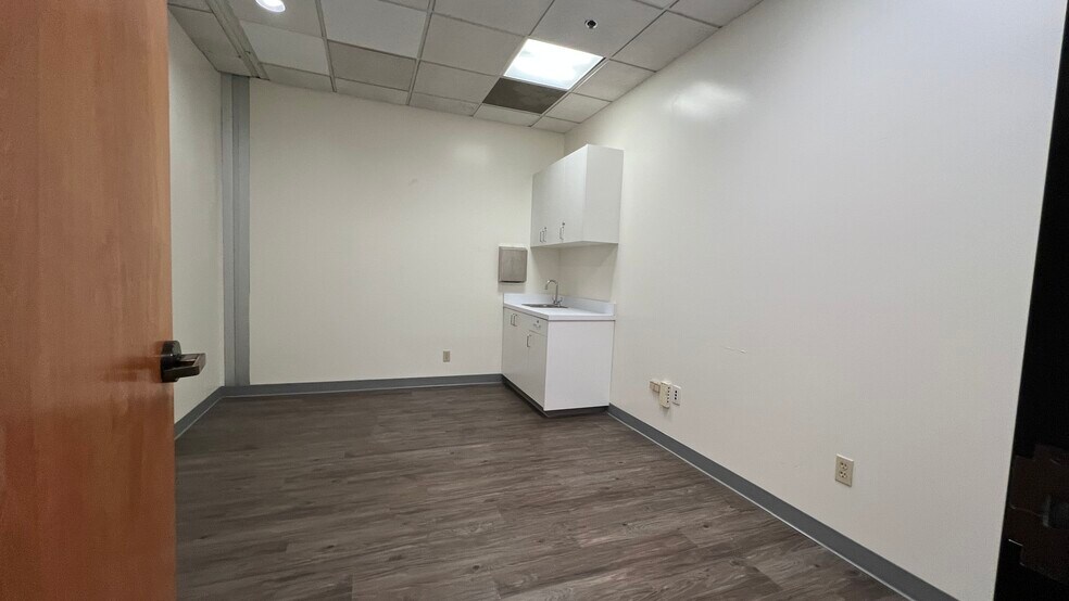 More Photos Of 15141 Whittier Blvd, Whittier Medical For Lease